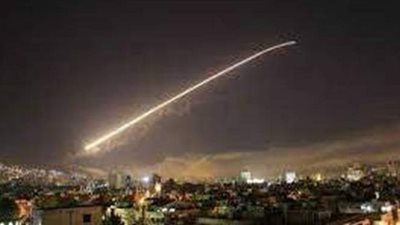 الدفاعات الجوية السورية تتصدى لعدوان إسرائيلي في أجواء دمشق | فيديو