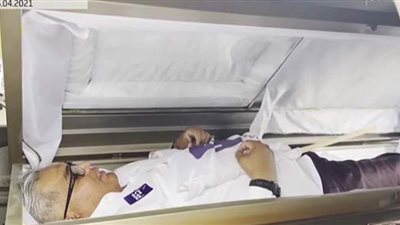 مرشح للانتخابات في المكسيك يبدأ حملته من داخل نعش كورونا | فيديو