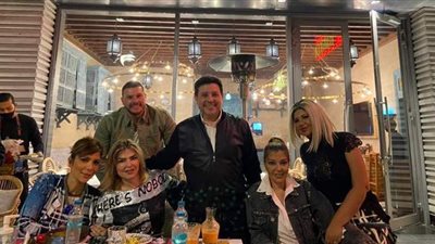 أول ظهور لأصالة بعد قصة زواجها من برلماني داخل مطعم نجل هاني شاكر | صور