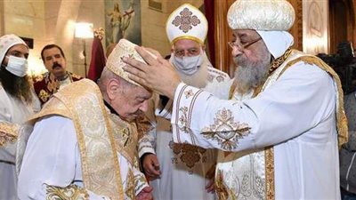 بابا الإسكندرية يمنح رتبة أرشيدياكون لأقدم شمامسة كنيسة رئيس الملائكة ميخائيل