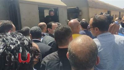 كامل الوزير عن تأخير القطارات: أرواح الناس مسؤوليتنا | فيديو وصور