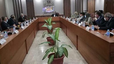 هيئة الدواء: تذليل العقبات أمام صناعة المستلزمات الطبية