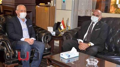 محافظ الأقصر يلتقي رئيس الجامعة لمناقشة عدة موضوعات
