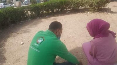 هربت من قسوة زوجة الأب.. «بلا مأوى» المنيا ينقذ طفلة من التشرد