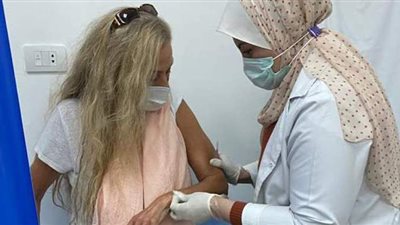 بعد تلقيها لقاح كورونا.. رغدة: سأعود لحياتي الطبيعية خلال الأيام المقبلة