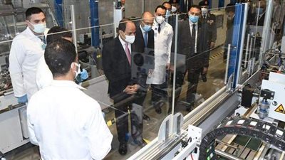 وزير الاتصالات: مجمع الإصدارات الذكية يقضي على تزييف الوثائق الرسمية