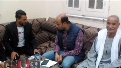 بني سويف تتسابق على تكريم شاب أنقذ أسرة معدية بورسعيد من الغرق