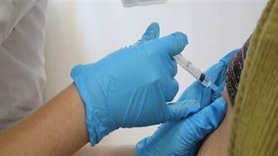 أوروبا تحارب الفيروس.. رقم قياسي لتطعيمات كورونا في فرنسا