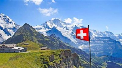 بالسراويل الداخلية.. سويسرا تختبر جودة التربة