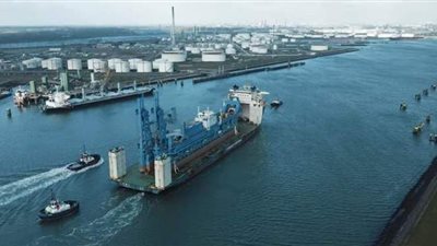 أسامة ربيع: وصول السفينة الحاملة للكراكة 