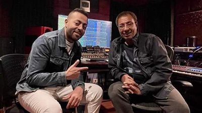 تامر عاشور يغني تتر 