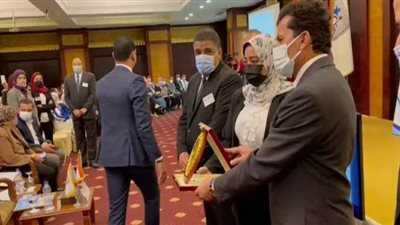 وزير الشباب والرياضة يكرم مؤسسة سيرو للإعاقة ببنها