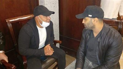 السقا وأحمد فهمي في عزاء الراحل منير حسن