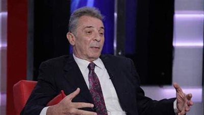 محمود حميدة: لا أشغل نفسي بترتيب اسمي على تترات الأعمال الفنية.. وأختار الدور بناء على المقابل المادي لأن التمثيل مثل أي مهنة | حوار