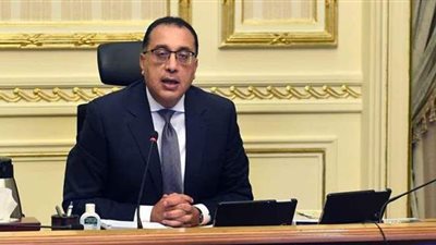 رئيس الوزراء يهنئ شيخ الأزهر بحلول شهر رمضان المعظم