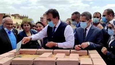 وزير التعليم العالي يضع حجر الأساس للجامعة التكنولوجية بالغربية