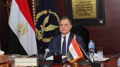 وزير الداخلية يهنئ رجال الشرطة والقوات المسلحة بحلول رمضان