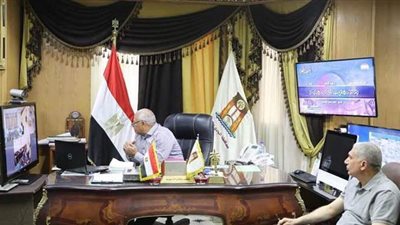 محافظ الوادي الجديد يتابع استعدادات المخابز والأسواق لشهر رمضان