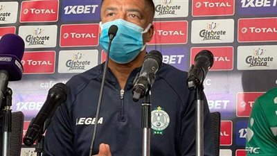 مدرب الرجاء يوجه رسالة مهمة إلى بيراميدز قبل مباراة غد | صور