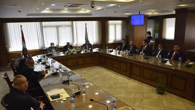 الجيزة: إغلاق 650 منشأة مخالفة لضوابط سلامة وصحة المواطنين