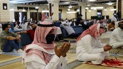 السعودية تغلق 542 مسجدا خلال شهرين بسبب كورونا