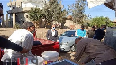 تشميع مصنع مياه غازية غير مرخص بالشرقية وإعدام 45 طن مواد غذائية | صور