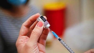 أستاذ باقتصاديات الصحة: الحصول على لقاح كورونا سريعاً ضرورة لوقف انتشاره