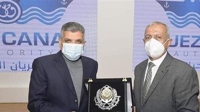 رئيس أكاديمية النقل البحري: أزمة السفينة الجانحة أثبتت كفاءة الإدارة المصرية