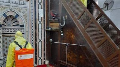 الأوقاف تنتهي من تعقيم وتطهير مسجد السيدة سكينة