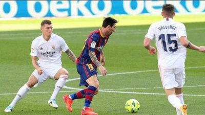 ريال مدريد يتفوق على برشلونة بهدفين في الشوط الأول