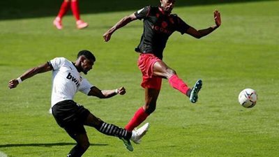 فالنسيا يتعادل مع ريال سوسييداد 2/2 في مباراة مثيرة بالليجا