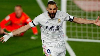 ريال مدريد يعد كريم بنزيما بمفاجأة غير متوقعة حال فوزه بالكرة الذهبية