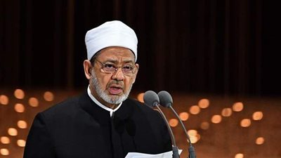 شيخ الأزهر يهنئ الرئيس والمسلمين بحلول شهر رمضان المبارك