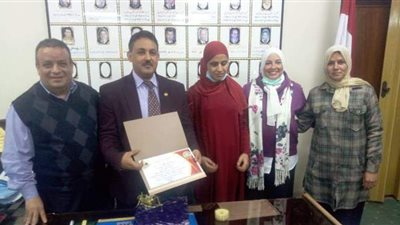 جامعة المنيا تكرم كفيفة تتولى إدارة قسم لذوي الاحتياجات الخاصة