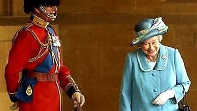 الملابس السبب.. حكاية مقلب الأمير فيليب بملكة بريطانيا