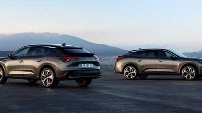 سيتروين تطرح سيارتها الجديدة C5 X 2022 بمحرك بنزين وآخر كهربائي