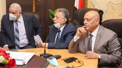 لجنة من نقابة المحامين تعقد جلسة فض مظاريف الممارسة العامة لطباعة مجلة المحاماة