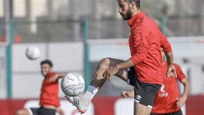 ناصر ماهر يشارك في تدريبات الأهلي الجماعية