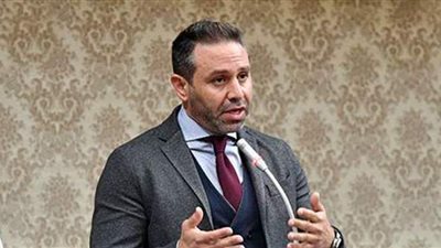 حازم إمام يطالب بتشريع يعفي الأهلي والزمالك من الضرائب