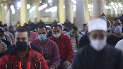 20 صورة ترصد أول صلاة تراويح بمسجد عمرو بن العاص