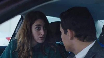 خلي بالك من زيزي.. أمينة خليل تحطم سيارة علي قاسم| فيديو