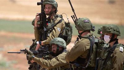 جندي سابق يشعل النار في نفسه أمام وزارة الدفاع الإسرائيلية