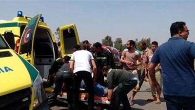 إصابة ٧ أشخاص في حادث تصادم سيارتين بالإسماعيلية