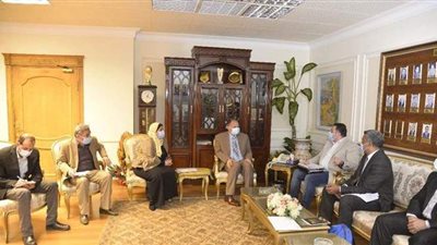 أسيوط تبحث تطوير المناطق غير المخططة بمركزي أبنوب وساحل سليم