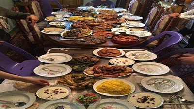 «محاشي وملوخية وكنافة».. أشهر أكلات على مائدة الشراقوة أول رمضان