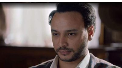 أحمد خالد صالح مريض نفسي في مسلسل قصر النيل مع دينا الشربيني | صور