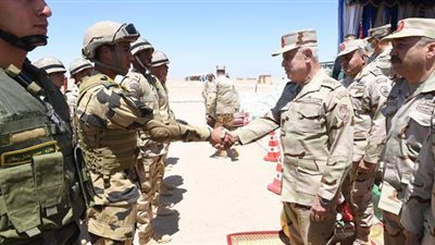 رئيس الأركان يشهد المشروع التدريبي 