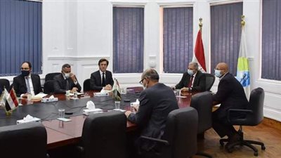 رئيس القابضة للمياه يبحث التعاون مع سويز الفرنسية لتقليل الفاقد بالشبكات | صور