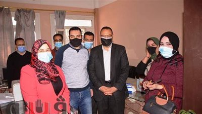 محافظ الشرقية يهنئ العاملين في الديوان بحلول شهر رمضان