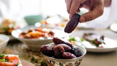 للصائم أول يوم رمضان.. اتبع هذه التعليمات على الإفطار لراحة معدتك